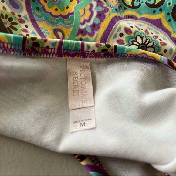 Victoria Secret Swim Bikini Bottom m Classic Hipster Purple Aqua Paisley EUC - Picture 3 of 7